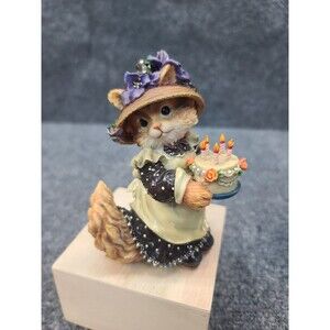 Vintage 1998 Dottie Crispin The Thickets at Sweetbriar Cat Cake Figurine